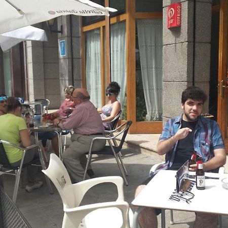 Hostal Galicia ฟิกวยเรส ภายนอก รูปภาพ