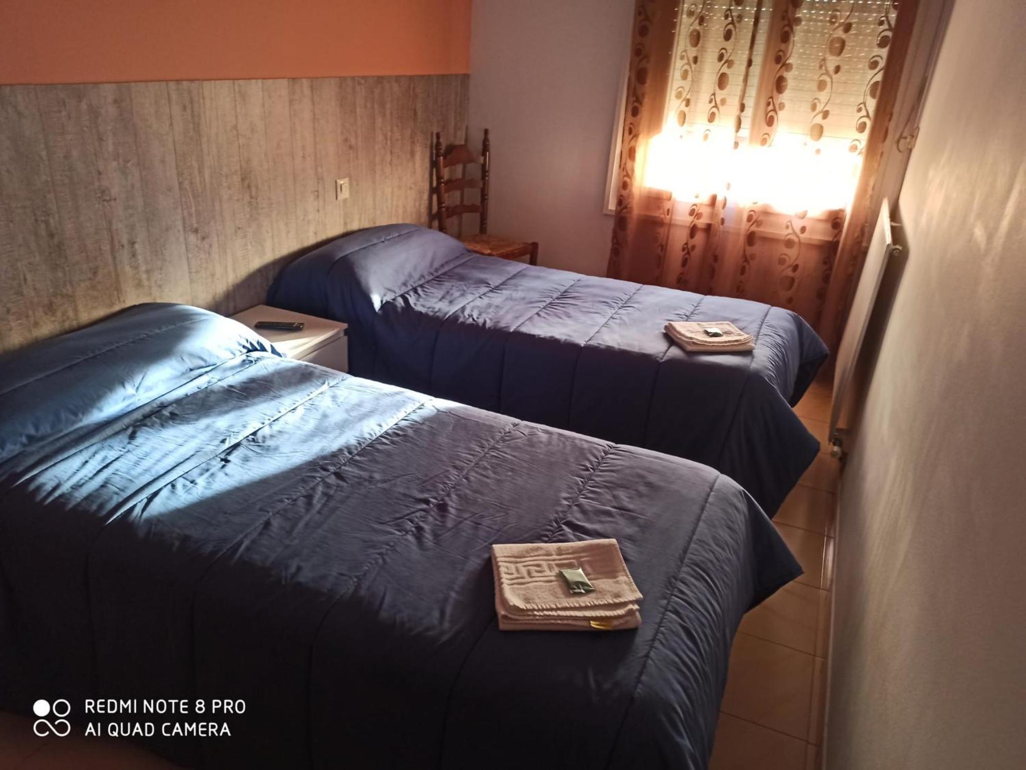Hostal Galicia ฟิกวยเรส ภายนอก รูปภาพ